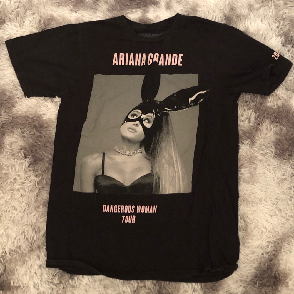 Ariana grande shirt